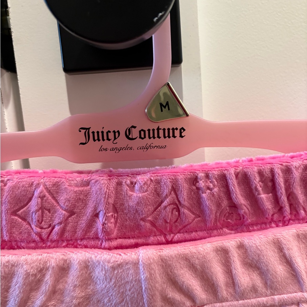 NEW Juicy Couture 2 Pack of  Shorts size medium - Picture 4 of 8